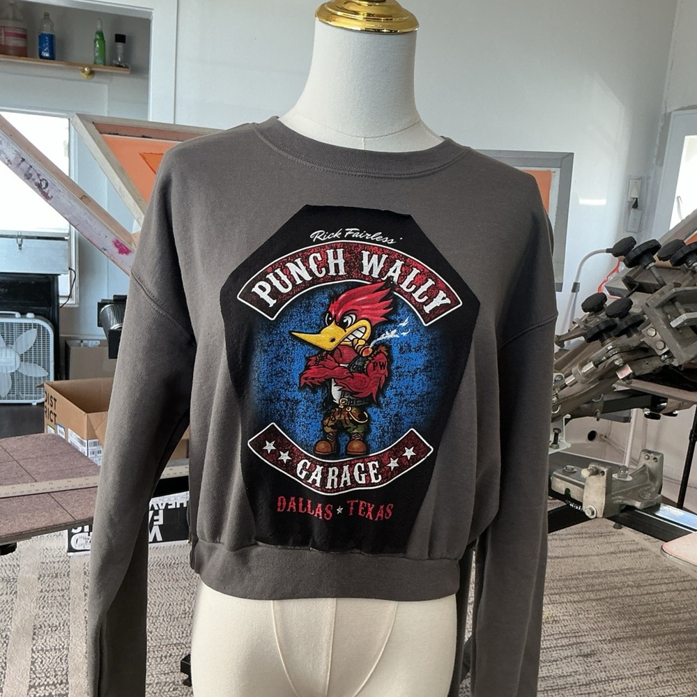 Gildan Gray Graphic Sweatshirt with Punch Wally Design